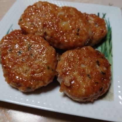 鶏ミンチを大豆ミートに変更して作らせて頂きました。
美味しかったです。
ありがとうございました。